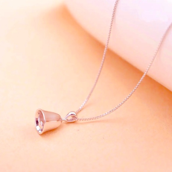 ✨✨.925 Sterling Silver Bell Necklace✨✨ - Picture 2 of 3